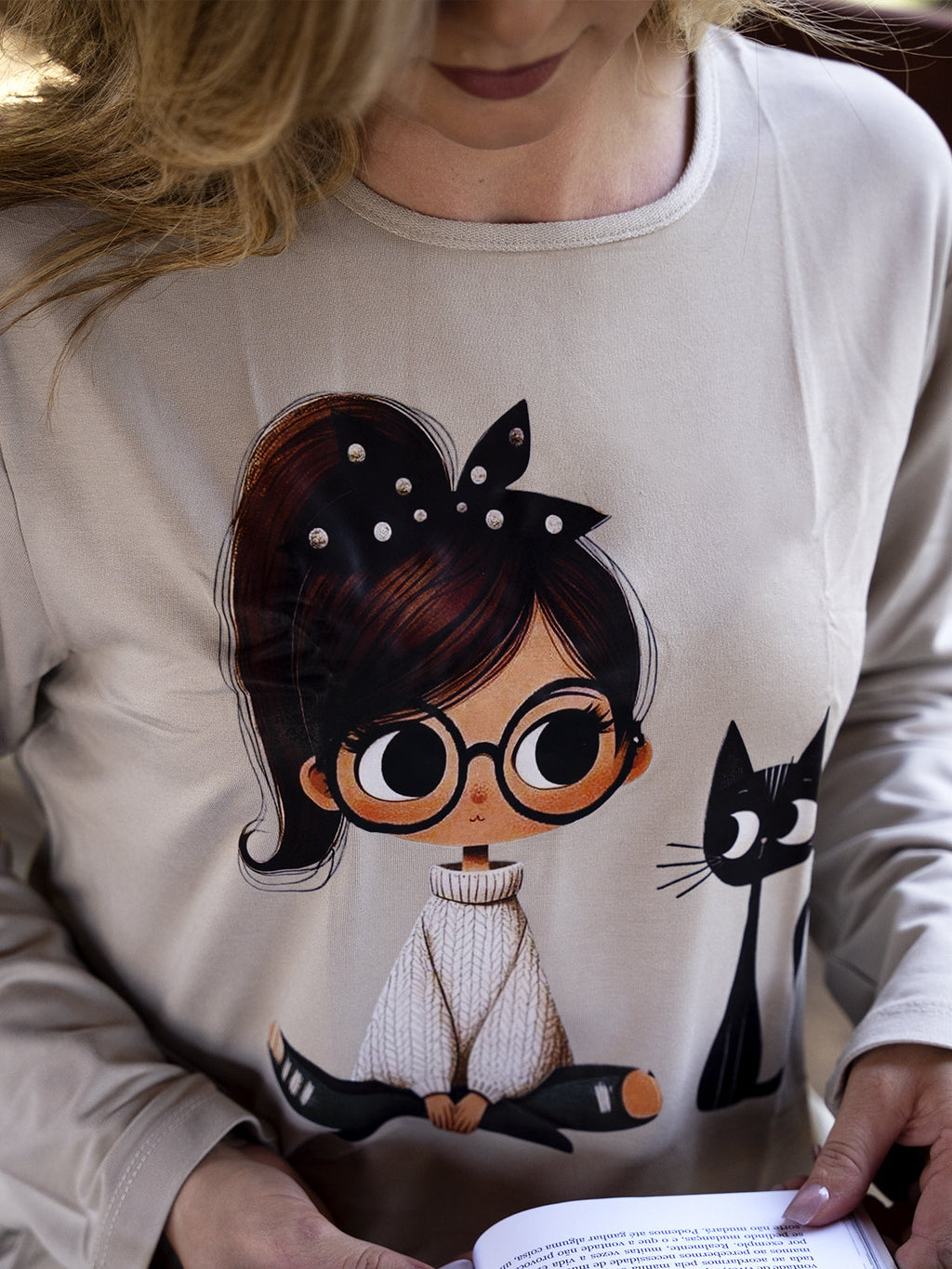 Pijama Calça Reta com Cropped Manga Longa Menina do Laço & Gatinho