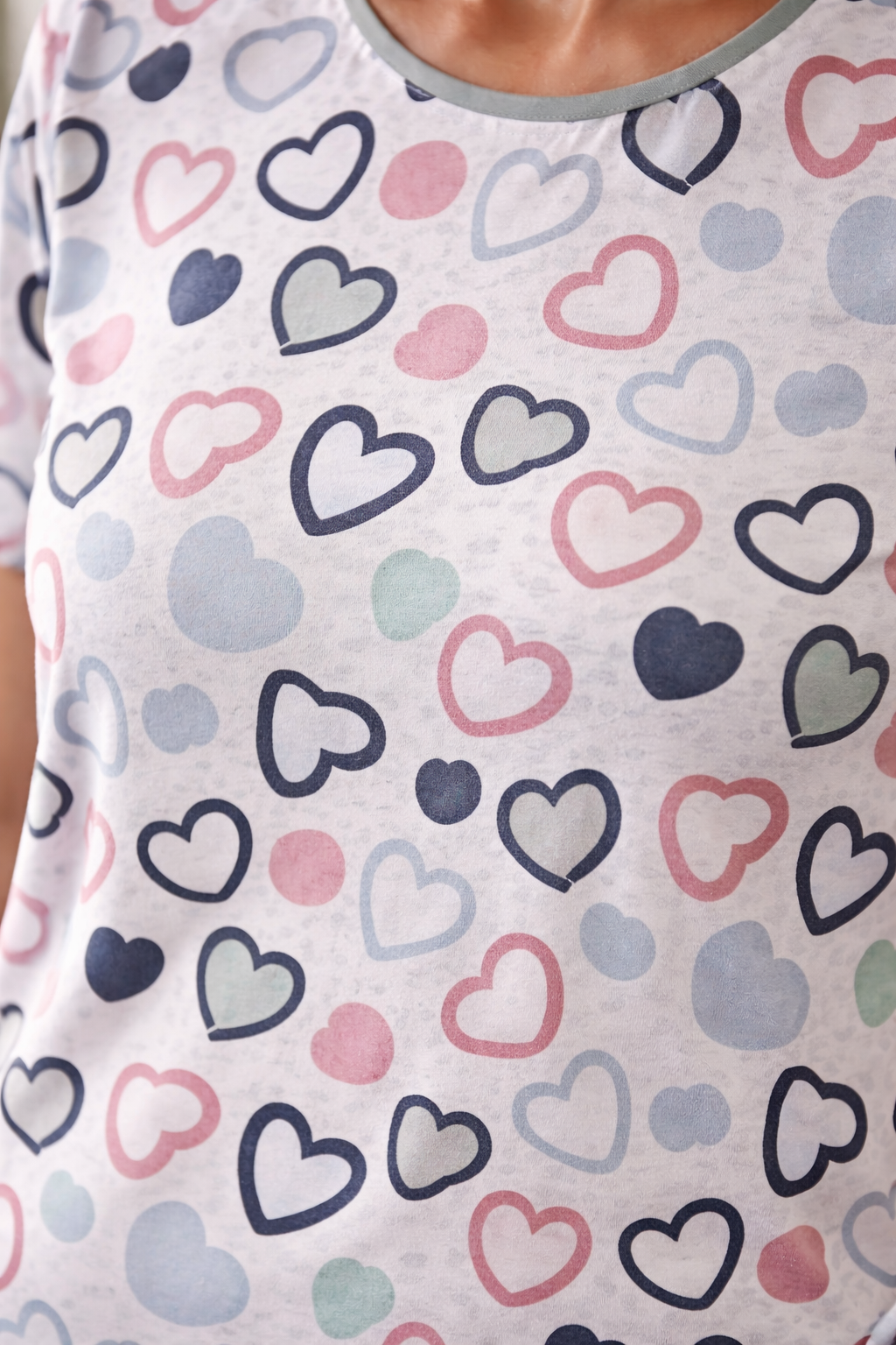 Pijama Longo Feminino com Blusa Manga Curta - Coração