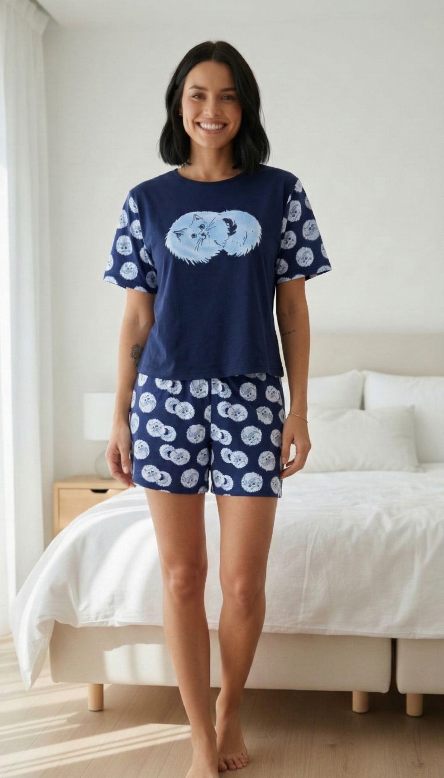 Pijama Curto Feminino com Blusa Manga Curta - Gatos (Lisa)