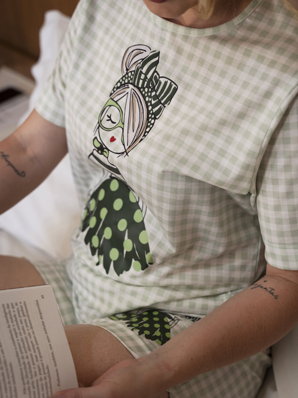 Pijama Feminino Shorts e Blusa Manga Curta - Malha Fria